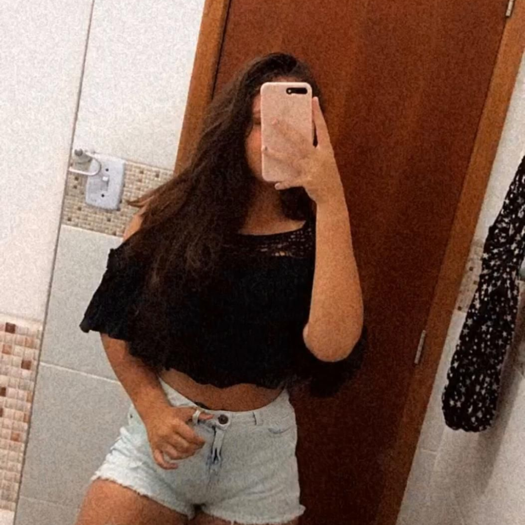 Laura G.